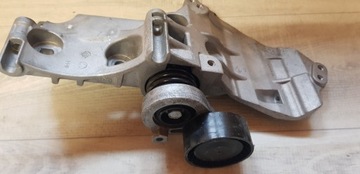 фото thumb №1, Кронштейн генератора do renault clio iv 1.5 dci