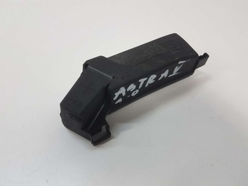 фото thumb №1, Opel astra k v крышка клеммы 13427002