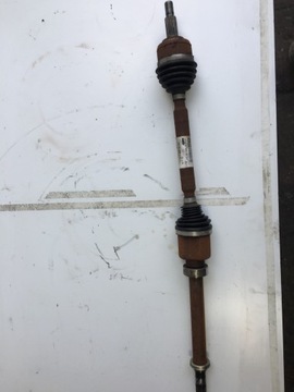 фото thumb №1, Привідний вал renault megane iv 4 1.5 dci права 391008707r