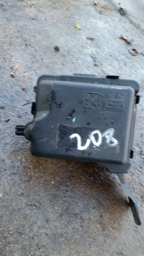 фото thumb №1, Корпус коробка предохранителей peugeot 208
