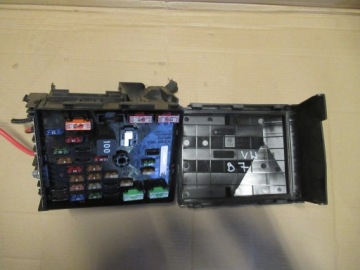 фото thumb №1, Vw passat b7 корпус предохранителей 3c0937125a