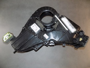 фото thumb №1, Volkswagen оригинальный номер 7p6820003a отопитель