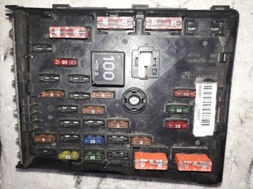 фото thumb №1, Passat b6 коробка запобіжників 3c0937125