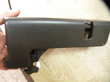 фото thumb №4, Volvo v60 - замок підголівник спинка правий задня