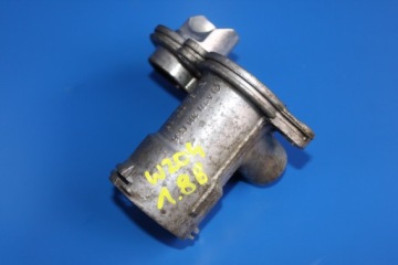 Купить W204 c200 1.8 компрессор труба патрубок воды, фото thumb