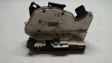 фото thumb №1, Замок двері лівий задня vw tiguan 5n0839015a