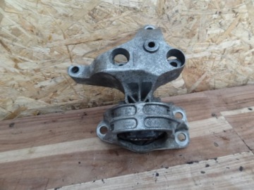 фото thumb №1, Dacia duster 2011 1,5 dci 90km подушка двигуна