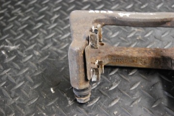 фото thumb №5, Скоба суппорт правый задняя audi a8 d3