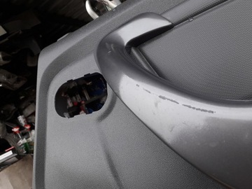 фото thumb №3, Оббивка обшивка правий задня dacia duster lift 16-