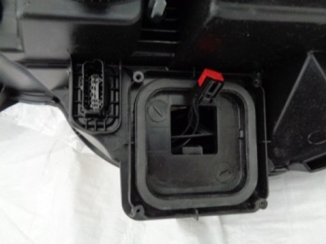 фото thumb №8, Renault оригинальный номер 260100033r лампа передняя