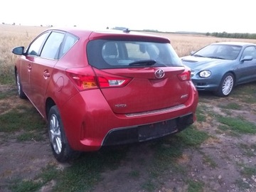 Auris II listwa pionowa wygłuszenie błotnika prawe