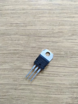 Стабилизатор напряжения LM7805 L7805CV, Arduino 2 шт