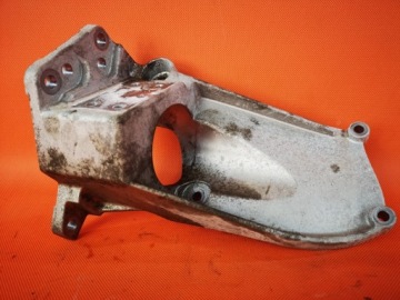 Volvo v40 d2 кронштейн двигуна піввісь 31370633 Ціна, фото thumb