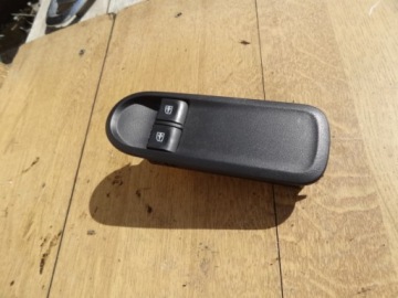 фото thumb №1, Dacia duster lift 2016 перемикач вікон лівий перед