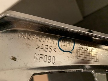 фото thumb №3, Mazda 3 bm 14- решётка радиатора хром эмблема