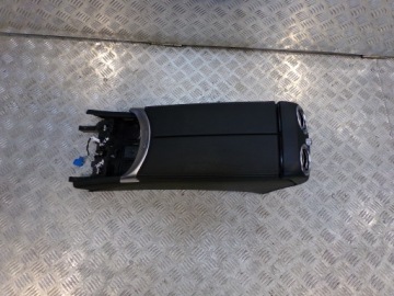 фото thumb №1, C w205 подлокотник coupe mercedes