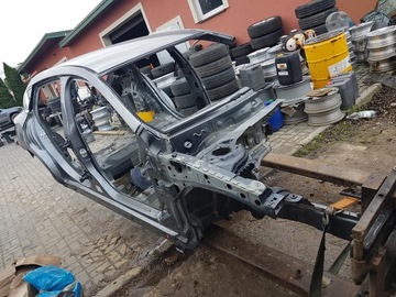 фото thumb №1, Infiniti q30 четверть порог крыша крыло блок двигателя