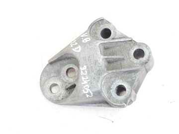 фото thumb №1, Кронштейн двигуна верхній vectra b 2,2d 9224052