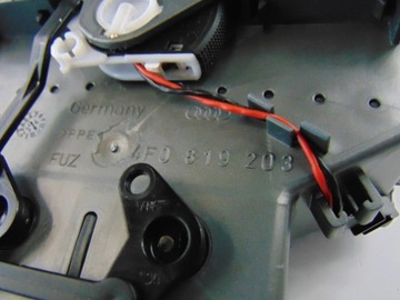 фото thumb №7, Решётка обдув w туннель audi a6 c6 4f0819203