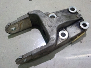 фото thumb №1, Peugeot 607 2.7 hdi кронштейн двигателя