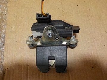 фото thumb №4, Skoda fabia ii kombi замок крышки задняя 5j0827501b