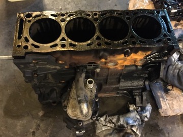 фото thumb №1, Land rover 2.2dt4 euro5 блок двигуна