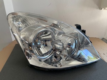 фото thumb №1, Toyota corolla verso lift 07-08 правая лампа