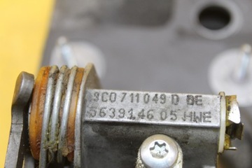 фото thumb №7, Домкрат переключения передач vw passat b6 3c0711049d