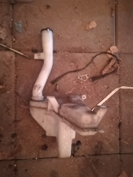 фото thumb №1, Hilux бак распылителя od 2006r