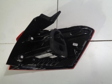 фото thumb №2, Volkswagen оригинальный номер 2ga945095 лампа задняя комбинированная