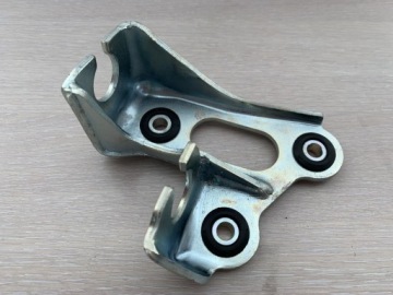 фото thumb №1, Кронштейн троси перемикання передач rav4 335a0-42010