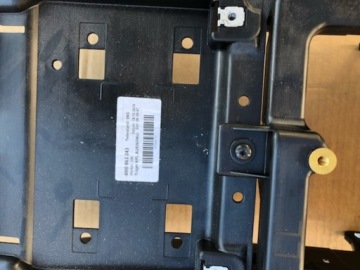 фото thumb №3, Audi q7 4m туннель средний каркас 4m0863243