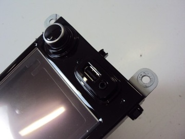 фото thumb №4, Радіо навігація renault clio iv lift 281153118r