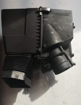 фото thumb №1, Корпус фильтра воздуха audi a6 c6 4f0133835h