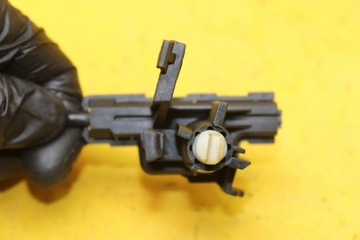 фото thumb №5, Трос cięgnno замка левый перед a8 d3