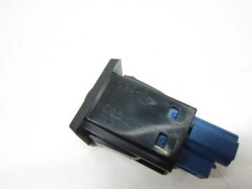 фото thumb №3, Кнопка открывания крышки задняя lexus gs450h 3 iii