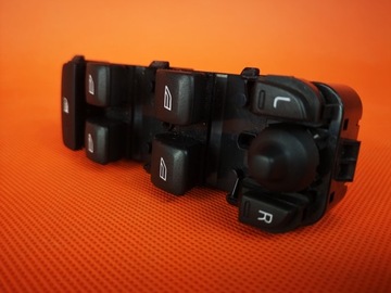 фото thumb №1, Volvo v40 d2 панель окон зеркал 31334567 / 31334571