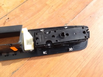 фото thumb №2, Ford ecosport 17r lift переключатель окон левый перед