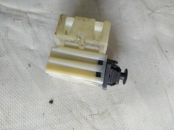 фото thumb №1, Chrysler 300c кнопка датчик тормоза