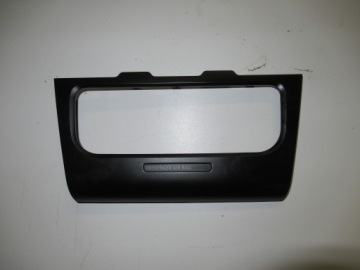 фото thumb №1, Рамка панель кондиционера vw golf vi 5k0858069p
