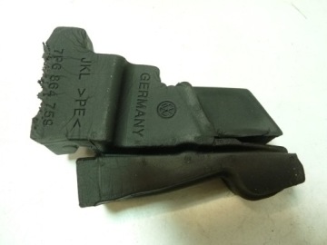 фото thumb №1, Vw touareg 7p пена шумоизоляция 7p6864759