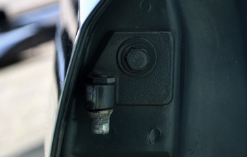 фото thumb №1, Opel corsa d z168 петля дверь правый перед верхний