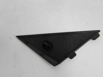 фото thumb №2, Mercedes c класс w205 накладка треугольник дверь левая