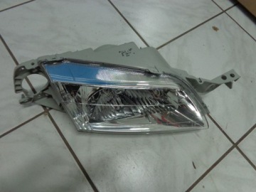 фото thumb №3, Mazda premacy 99-01 лампа права nowa оригінал