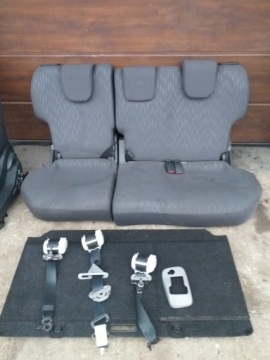 фото thumb №1, Toyota yaris ii заднее сиденье задняя ремни переходник van