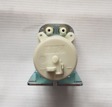 фото thumb №4, Помпа омивача neoplan centroliner