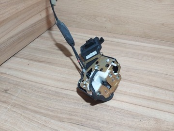 фото thumb №1, Замок левый задняя mazda 6