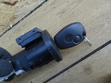 фото thumb №4, Dacia lodgy 2015 1,5 dci бортовий комп'ютер 237102597r kpl