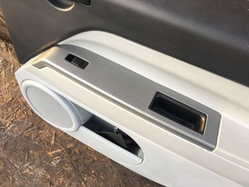 фото thumb №13, Jeep compass 06-16 обшивка двері usa