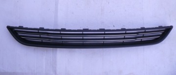 фото thumb №1, Ford fiesta mk8 решётка средняя бампера хром